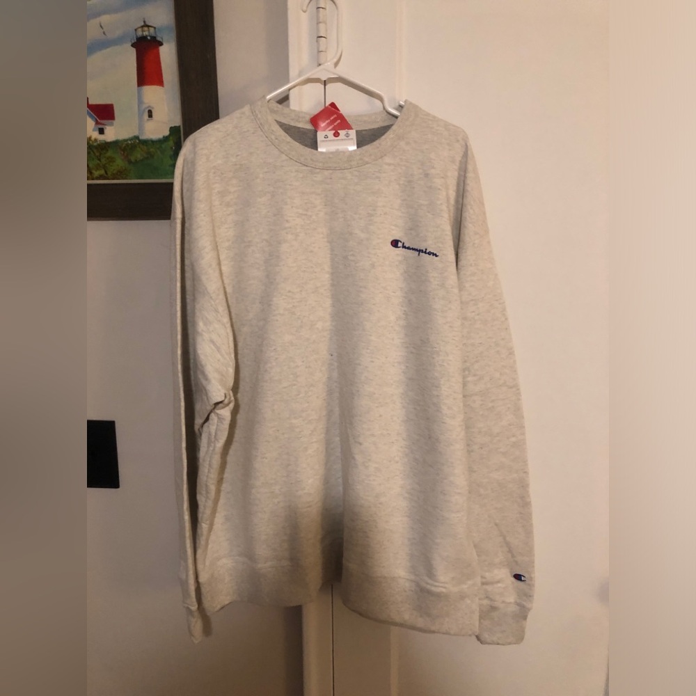 Champion Men's Light Gray Crewneck Sweatshirt